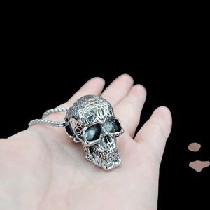 Brand New Skull Head Silver Necklace